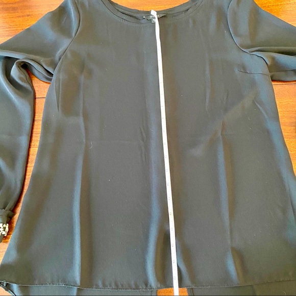 NWOT Guess Blouse with Pearl and Metallic Accents - Picture 7 of 8